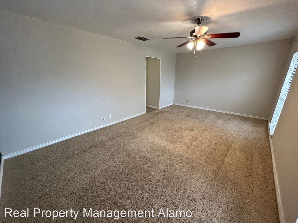 7507 Lincoln Village Drive - Photo 17