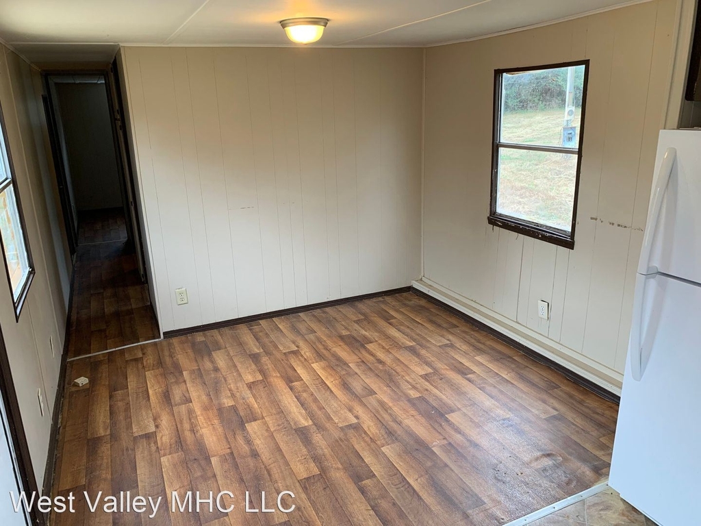 2071 West Valley Rd - Photo 2