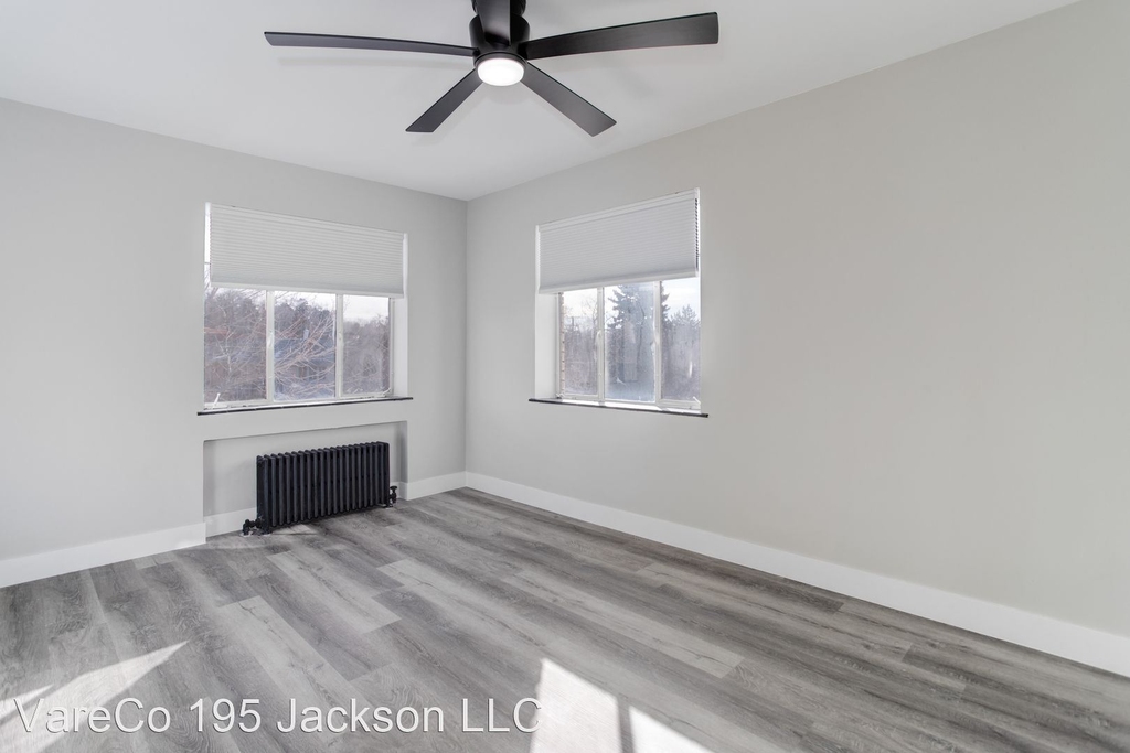 195 Jackson St - Photo 14