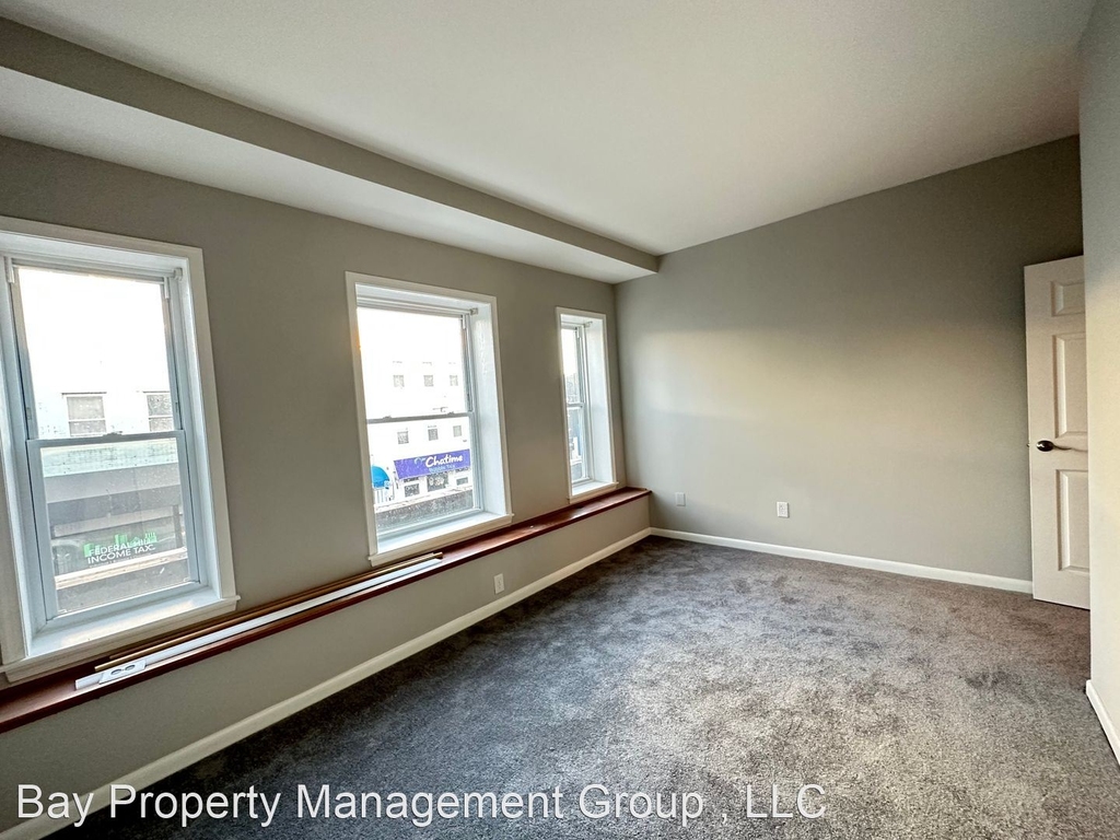 1125 Light St - Photo 15