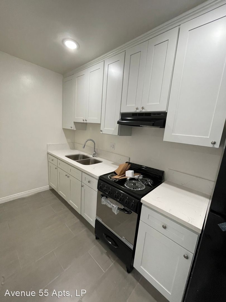 139 S. Ave. 55 - Photo 0