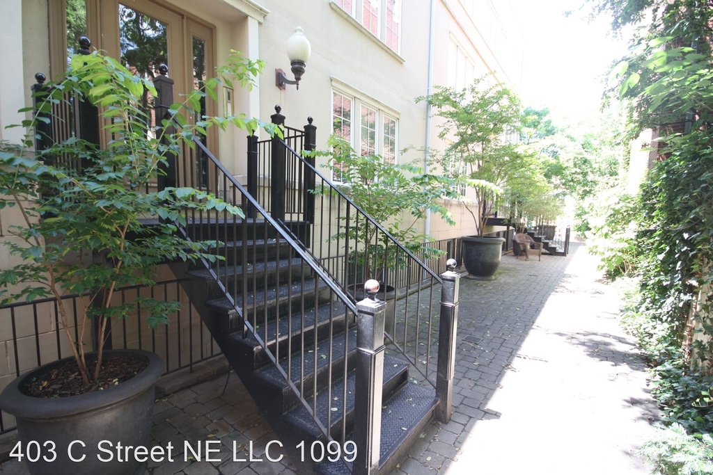 525 G Street Se - Photo 1