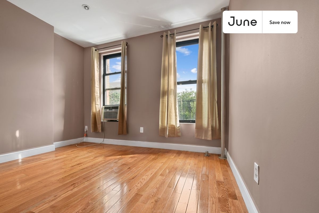 715 East 5th Street - Photo 1