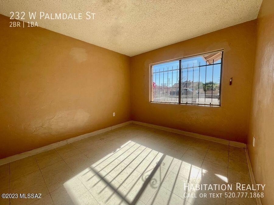 232 W Palmdale Street - Photo 7