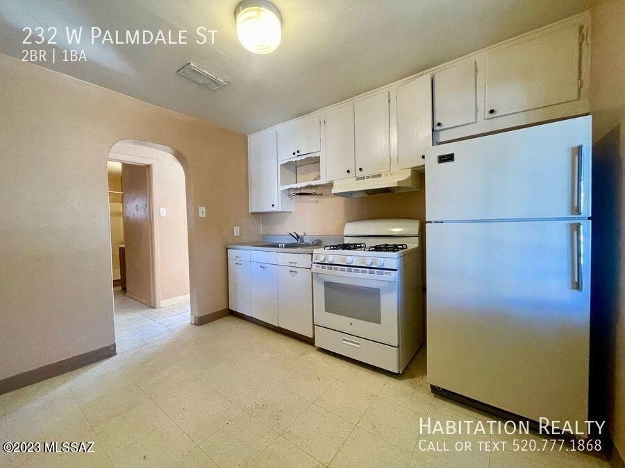 232 W Palmdale Street - Photo 5