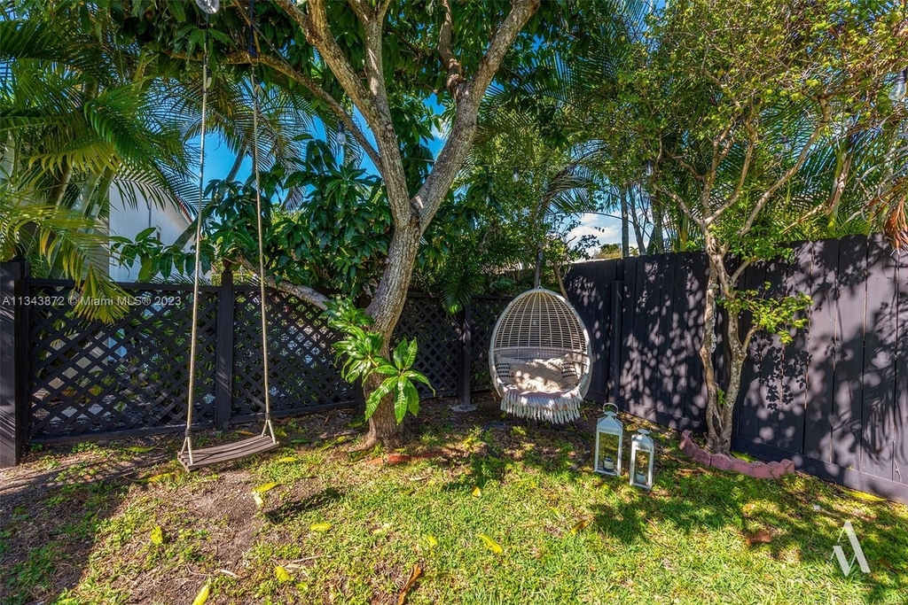 1315 S Biscayne Point Rd - Photo 16