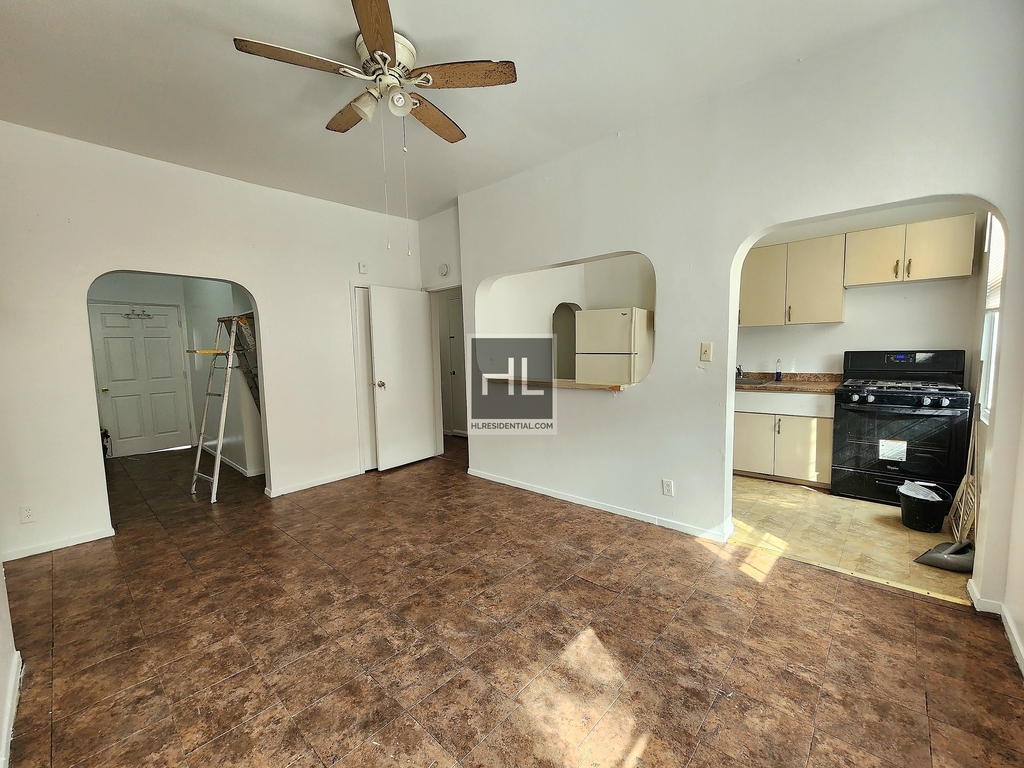1099 Jefferson Avenue - Photo 1