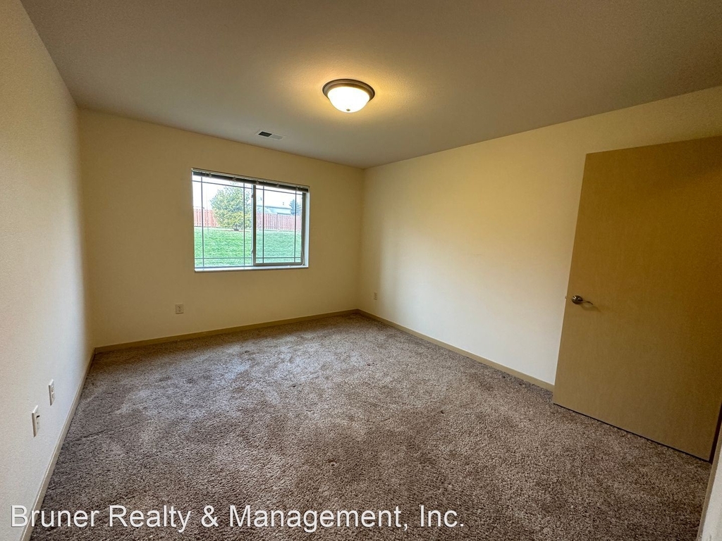 4320 North Towne Court - Photo 12