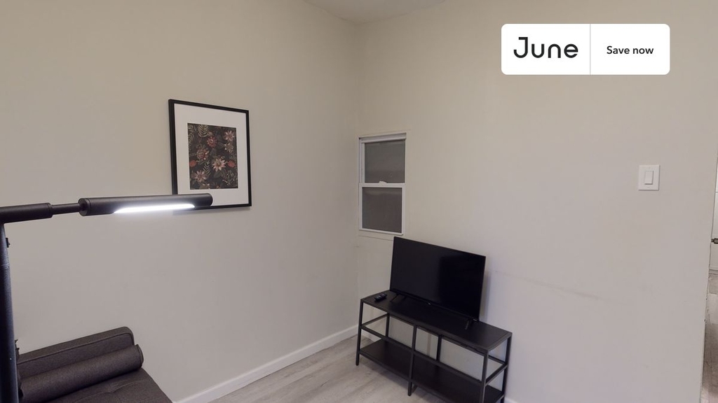 1675 Lexington Avenue - Photo 10