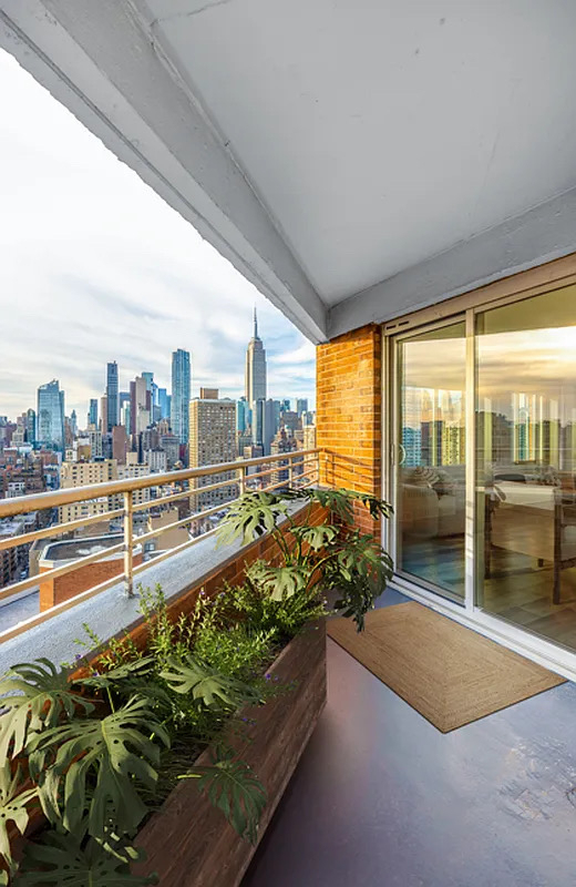 East 26th Street - Photo 6