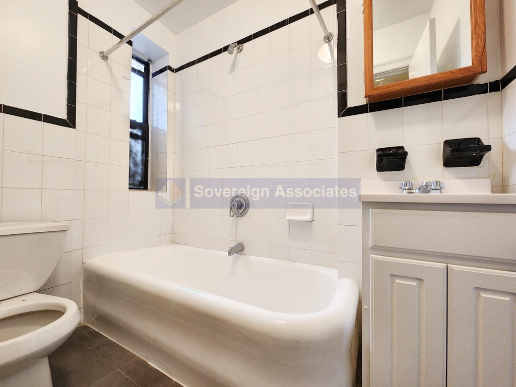 210 West 262nd St - Photo 5