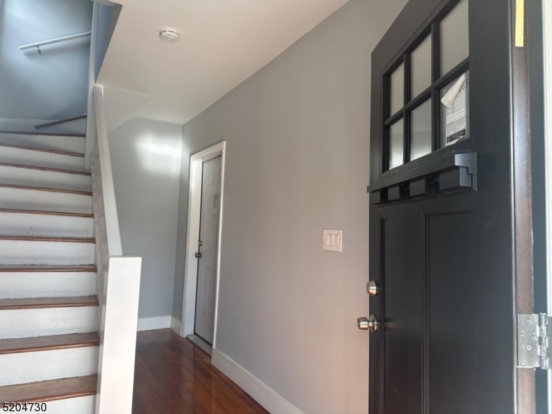 519 West End - Photo 2