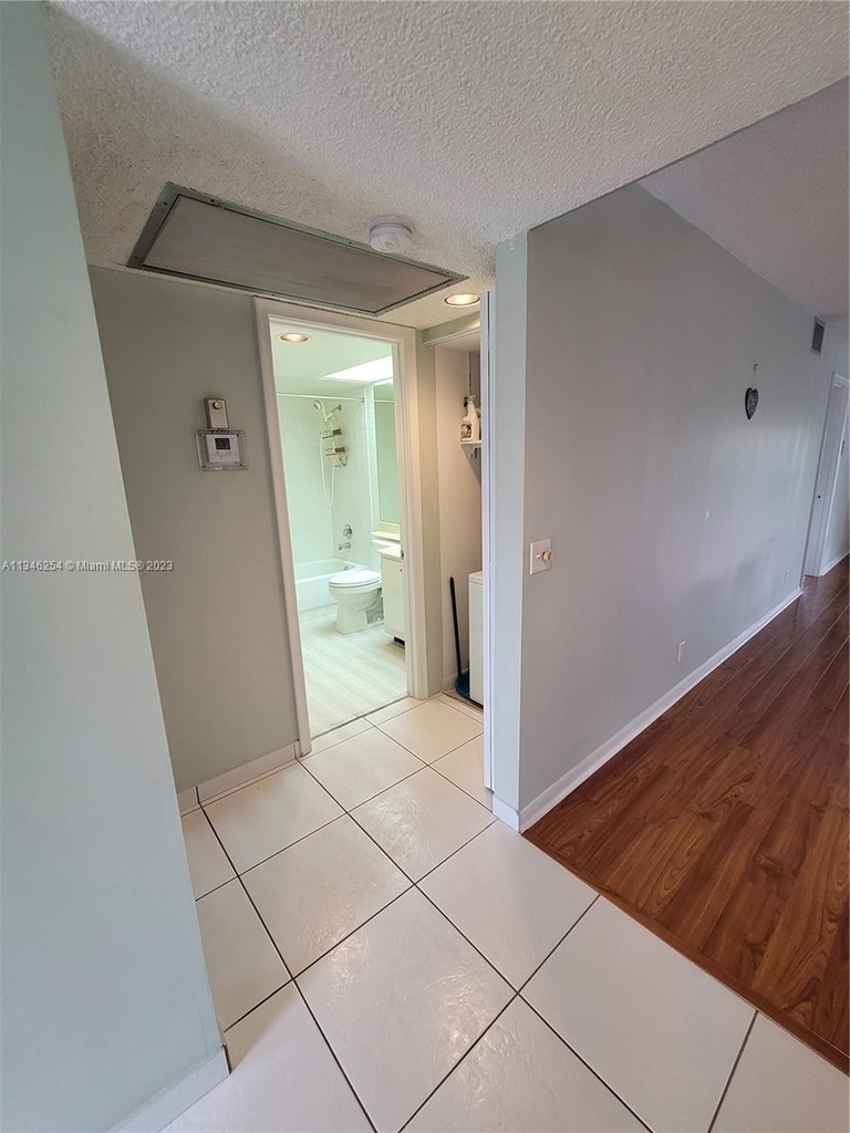 901 Sw 128th Ter - Photo 8