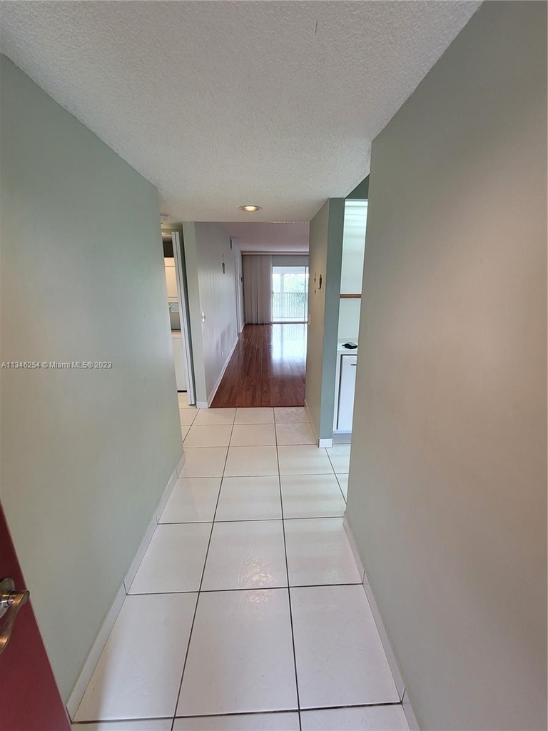 901 Sw 128th Ter - Photo 6