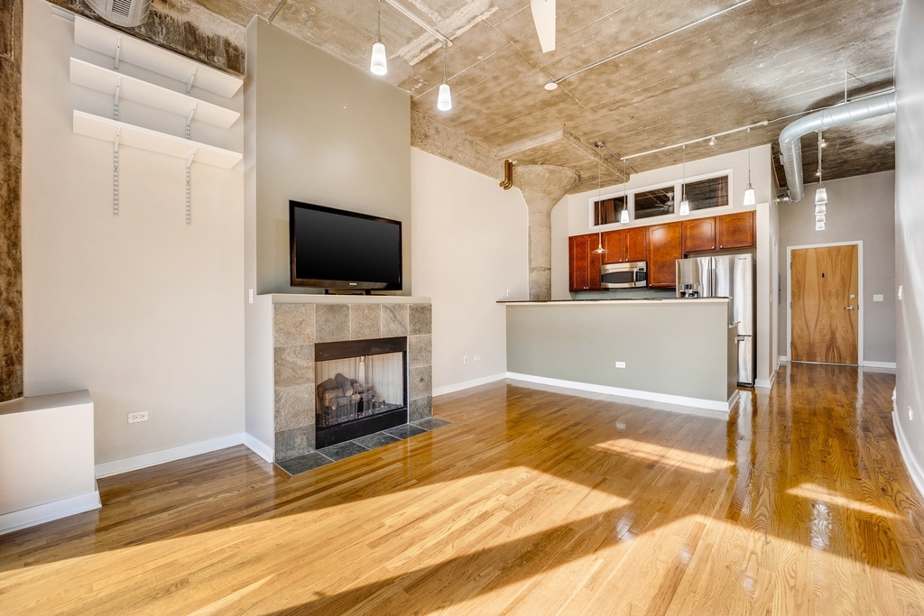 1001 W 15th Street - Photo 6