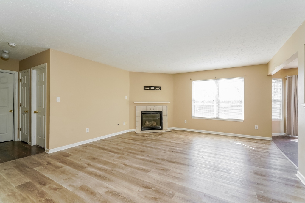 12413 Deerview Dr - Photo 3