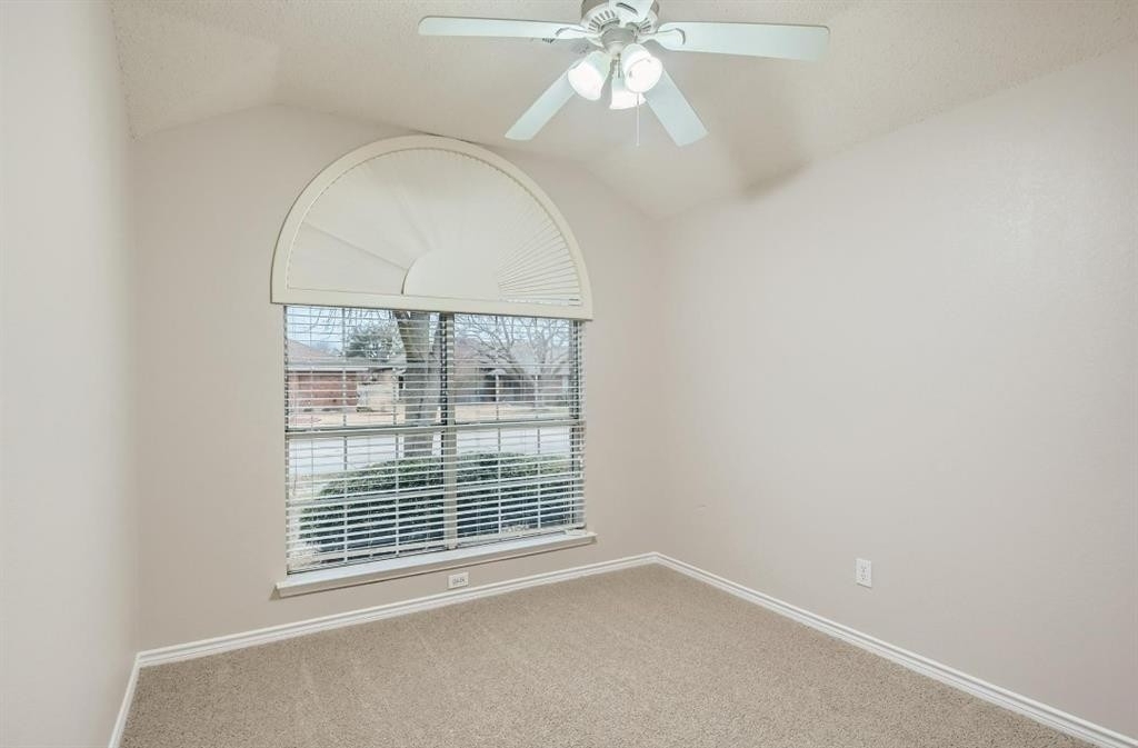 5016 Springtree Lane - Photo 25