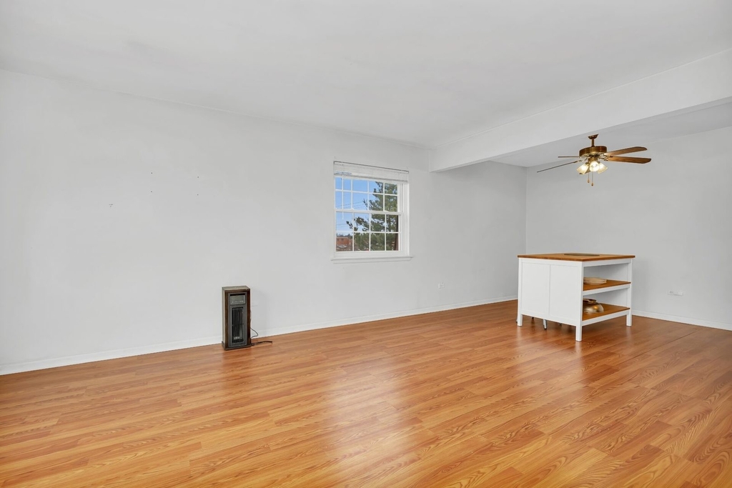 18w125 63rd Street - Photo 4