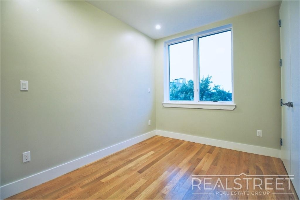 1137 Saint Marks Avenue - Photo 4