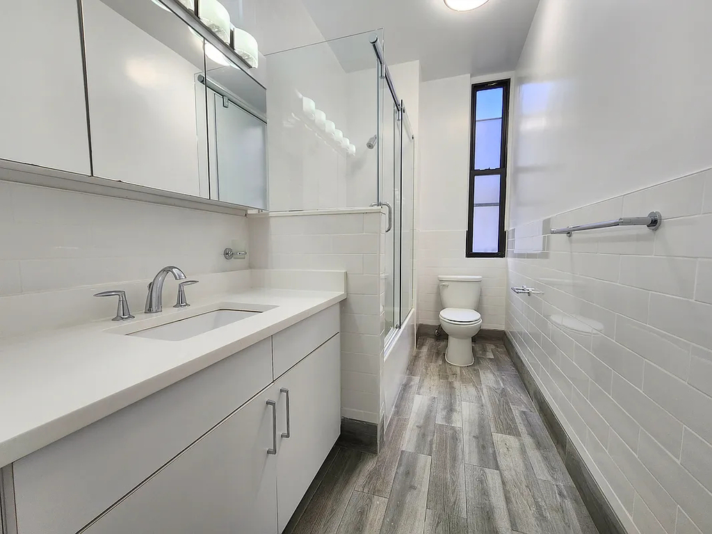 200 West 58th Street - Photo 6