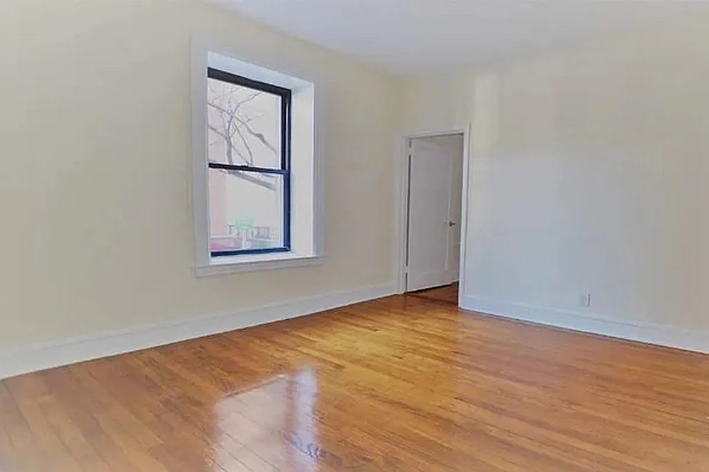 243 East 38th Street - Photo 1