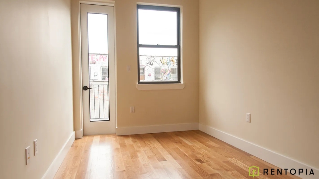 1426 Dekalb Avenue - Photo 5