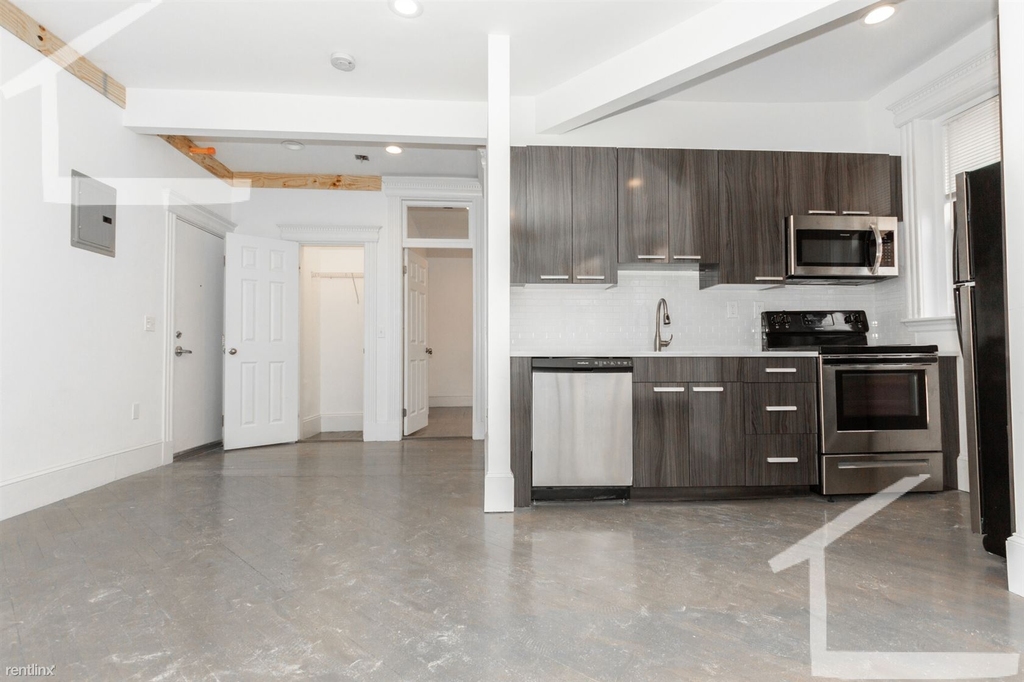 11 Queensberry St # 310 - Photo 4