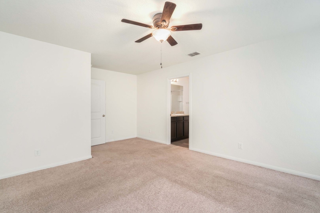 3923 Southton View - Photo 12