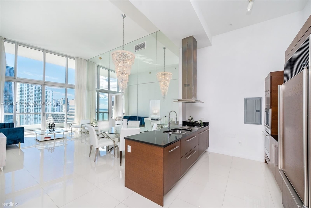 495 Brickell Ave Apt 4103 - Photo 2