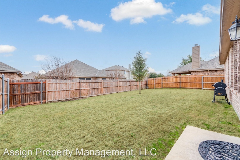 11921 Hassop Ln - Photo 29