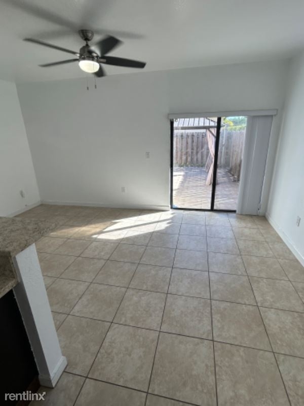 3202 Se 5th Ct - Photo 6