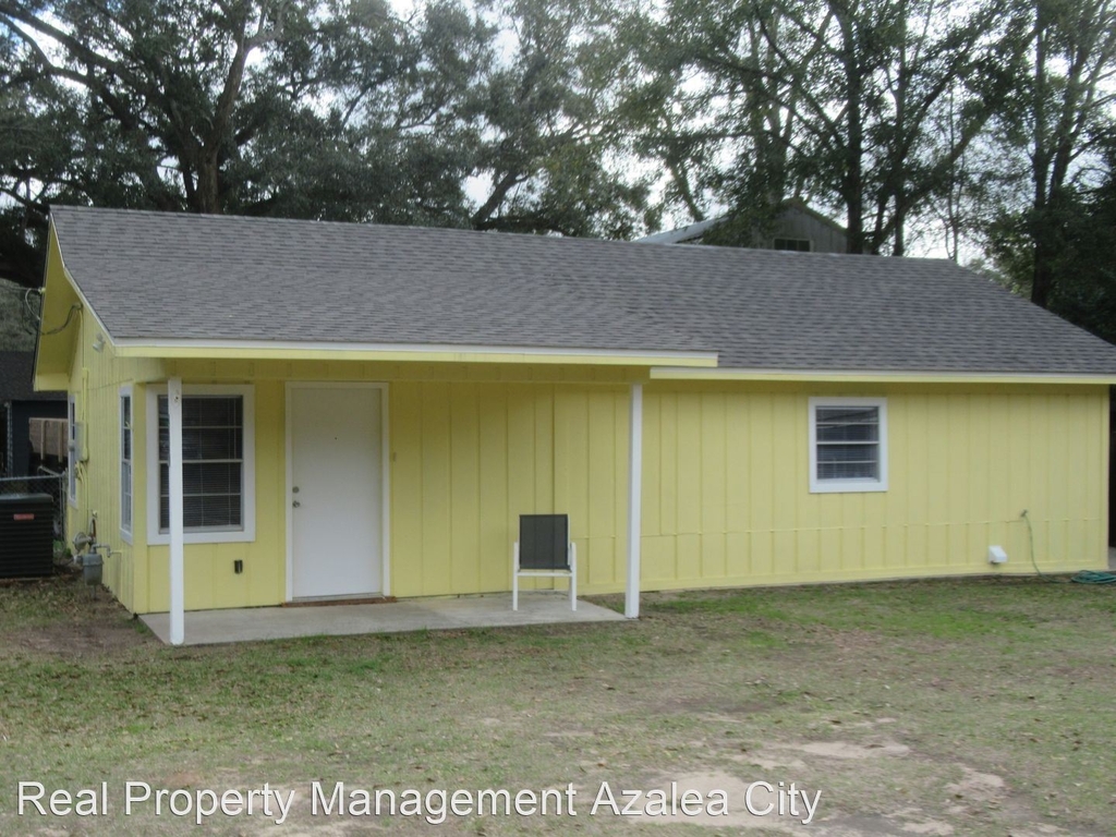 2758 Hillcrest Rd - Photo 1