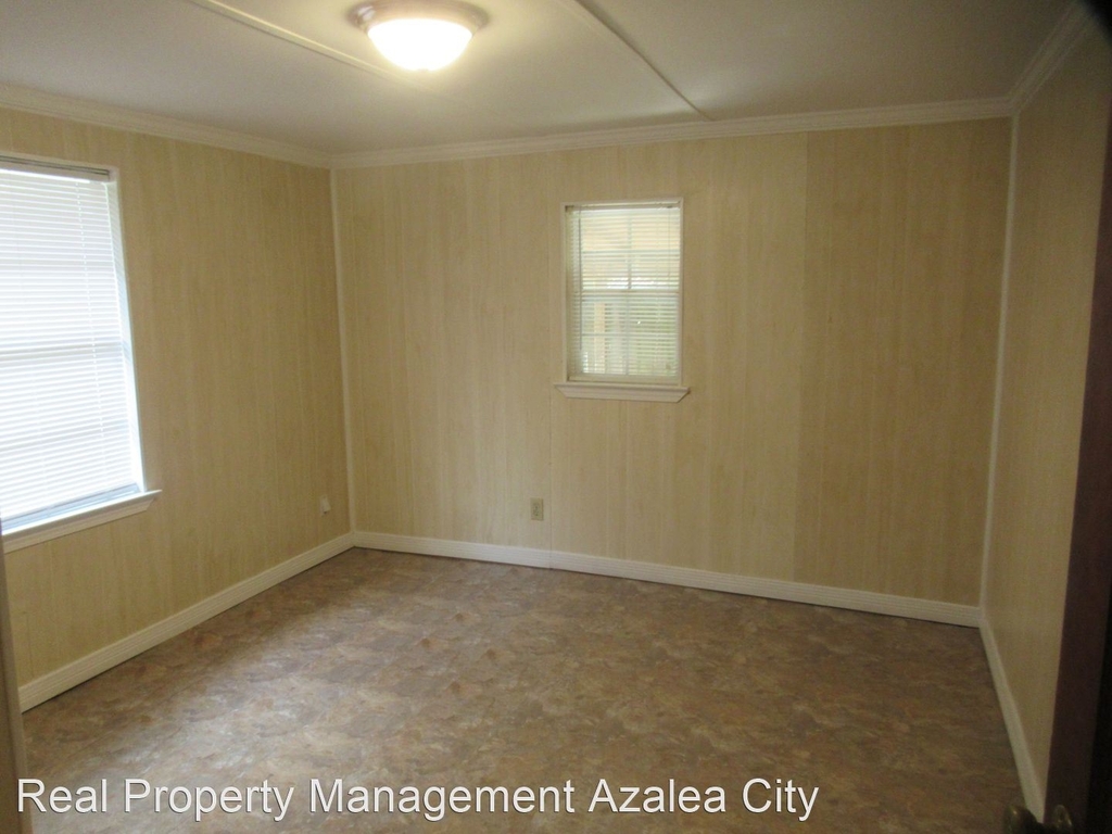 2758 Hillcrest Rd - Photo 3