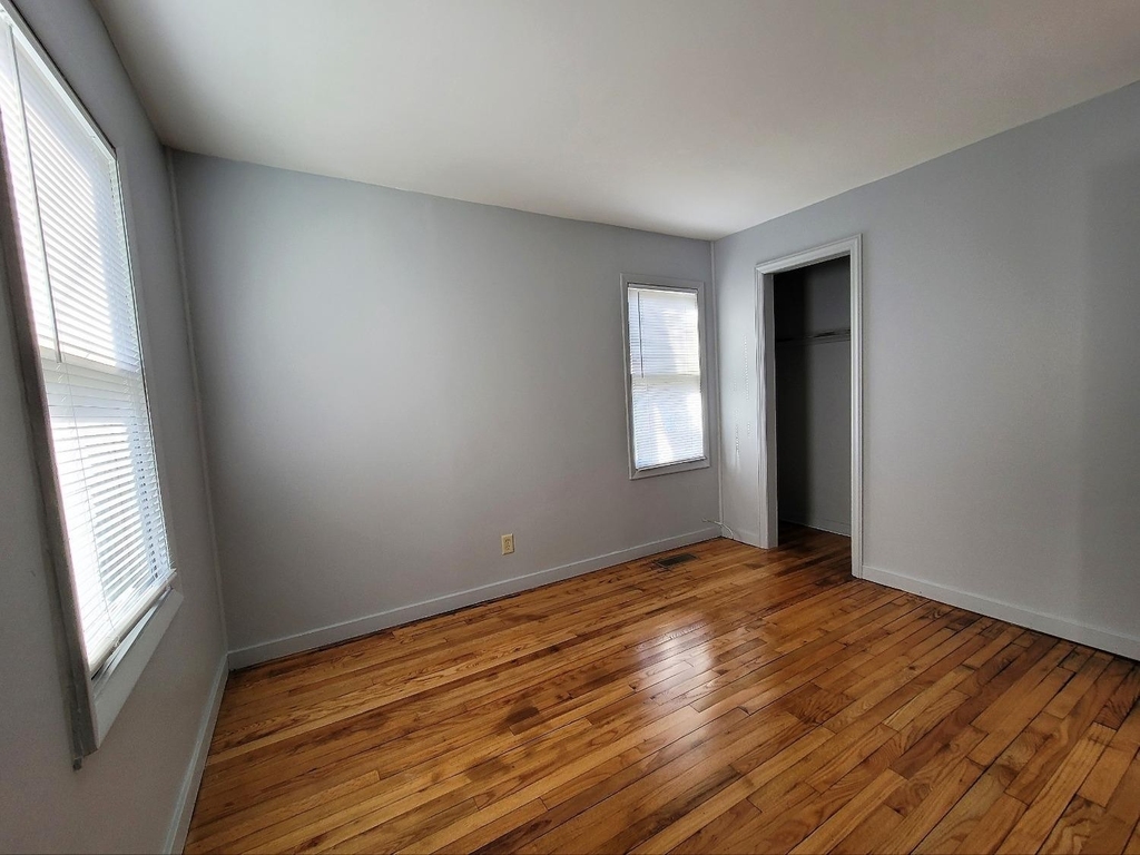 1035 Spruce Street - Photo 5