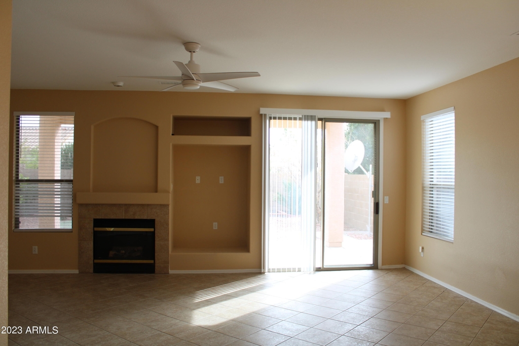 6349 W Desert Hollow Drive - Photo 11