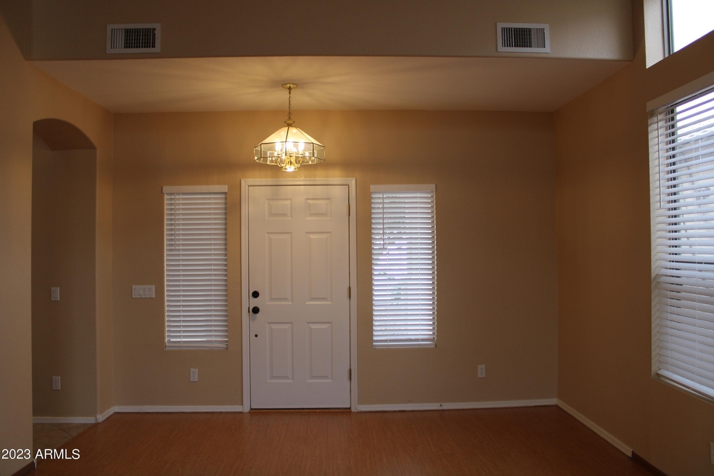 6349 W Desert Hollow Drive - Photo 14