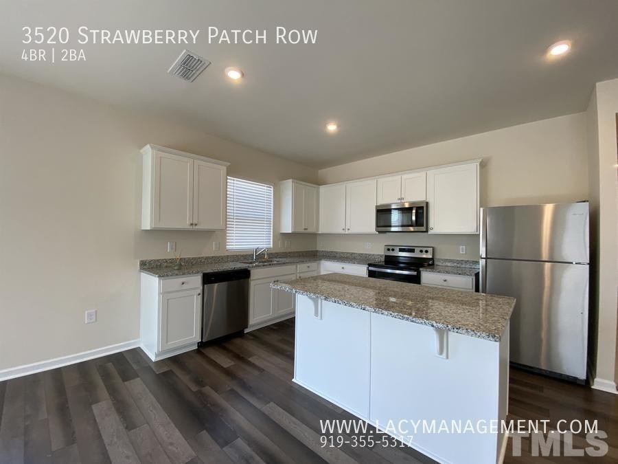 3520 Strawberry Patch Row - Photo 5