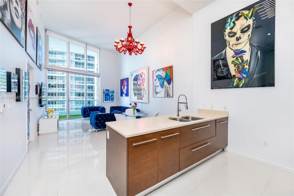 475 Brickell Ave - Photo 2