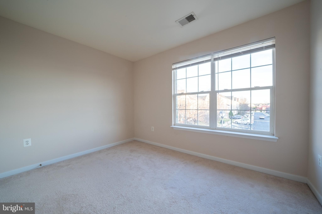 2459 Wheat Meadow Circle - Photo 13