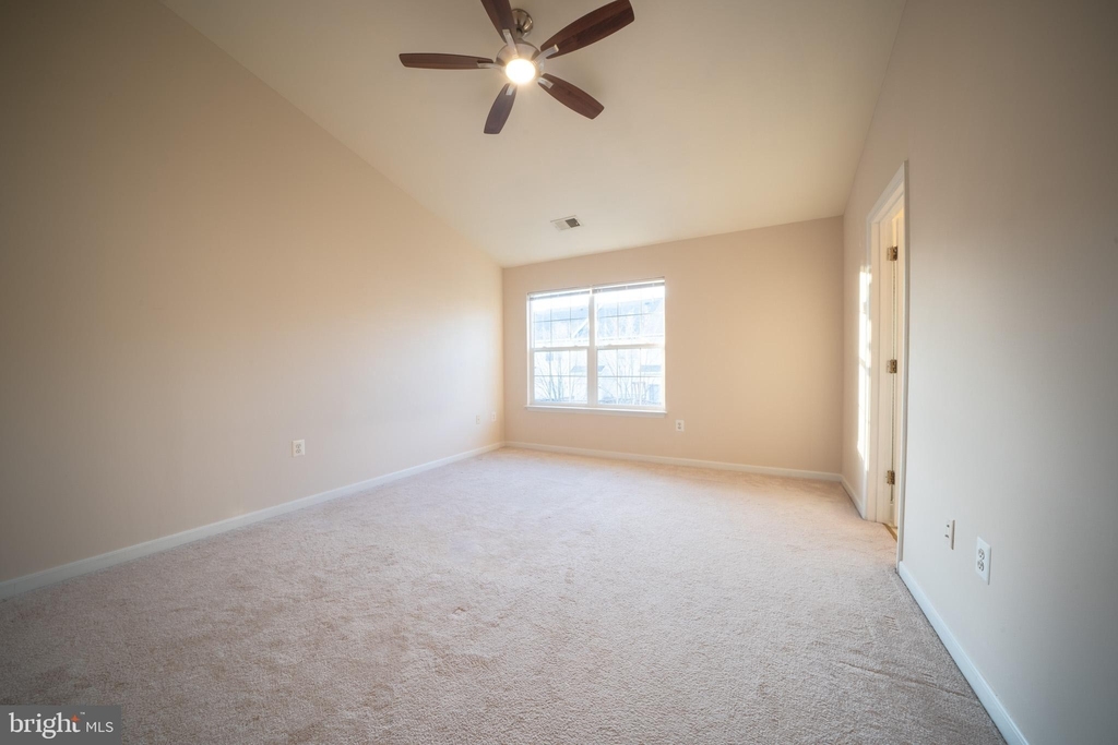 2459 Wheat Meadow Circle - Photo 10