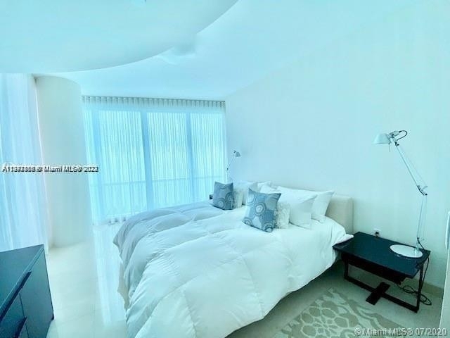 17121 Collins Ave - Photo 6