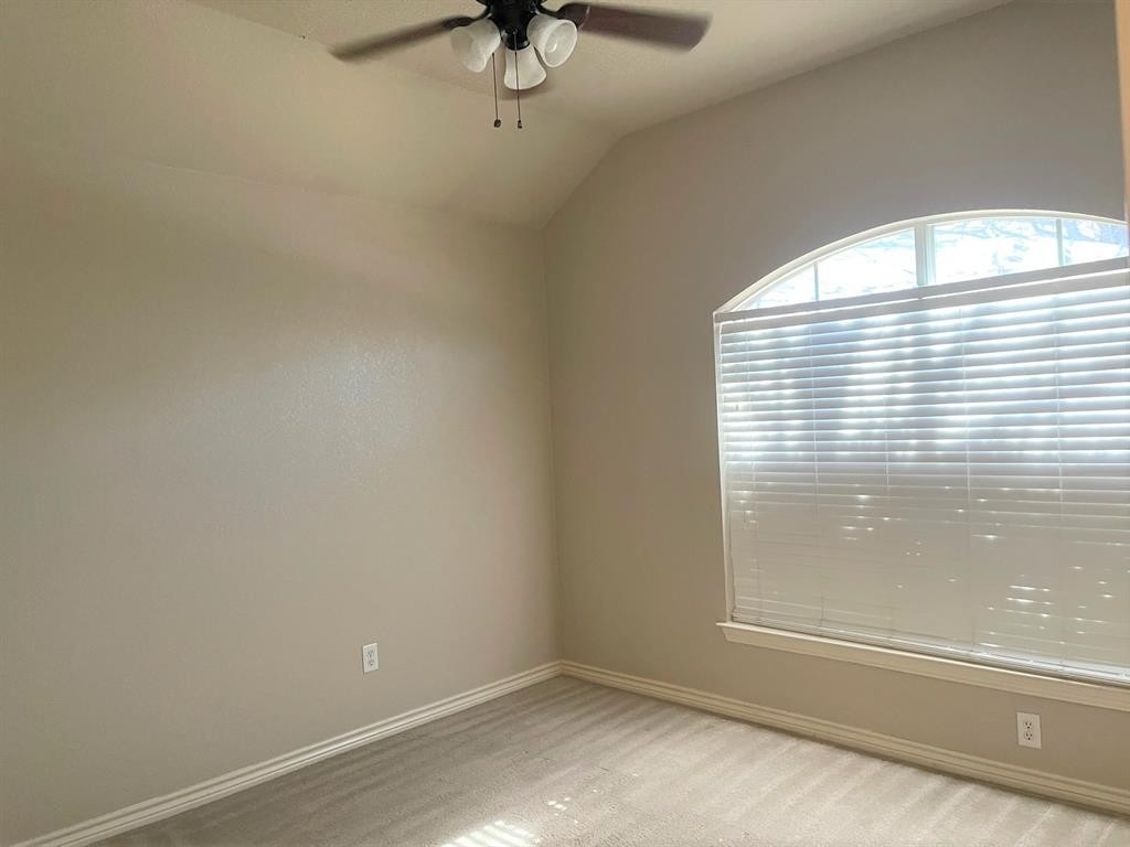 1710 Castle Creek Drive - Photo 3