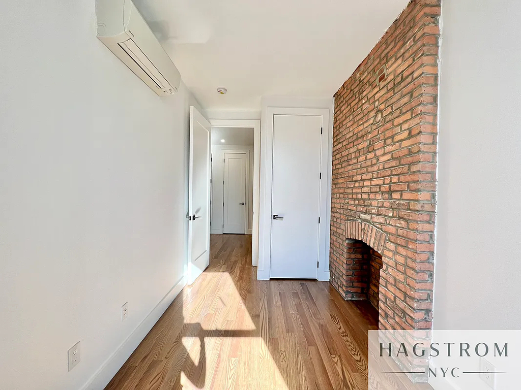 631 East 6th Street - Photo 4