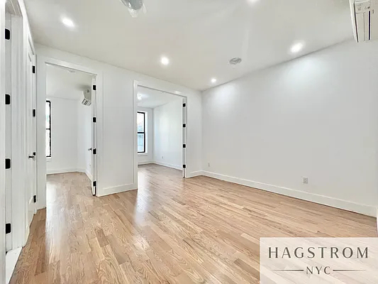 1027 Putnam Avenue - Photo 1