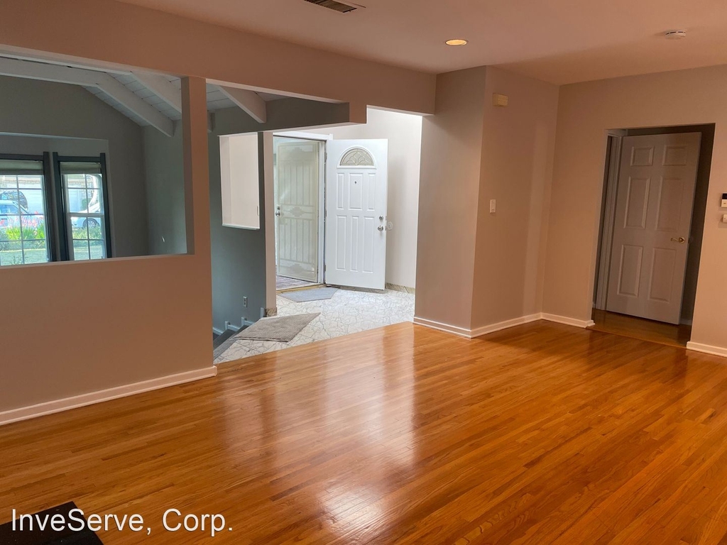8253 Beverly Dr - Photo 17