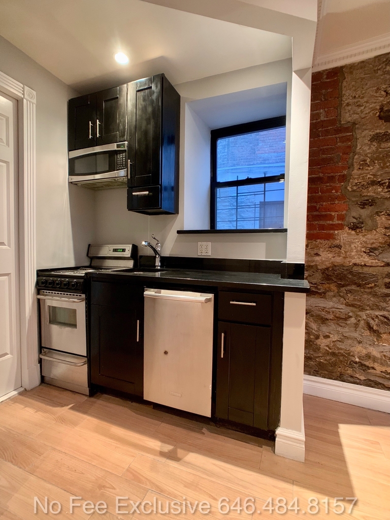 326 East 35th Street #B - Photo 2