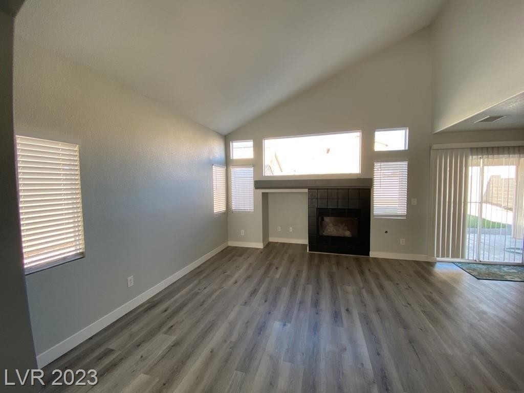 4408 Sparkle Crest Avenue - Photo 8