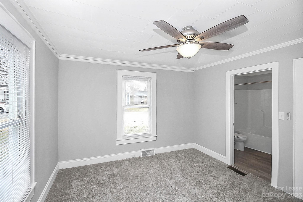 1101 Woodlawn Street - Photo 20