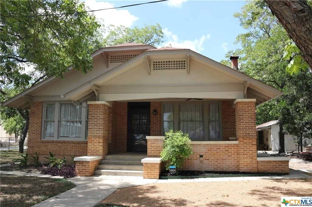 409 Rusk Street - Photo 2