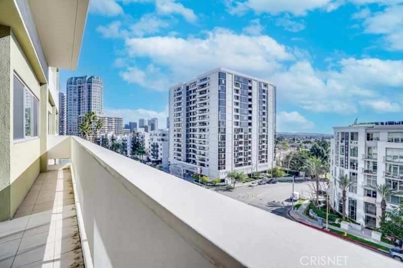 10701 Wilshire - Photo 3